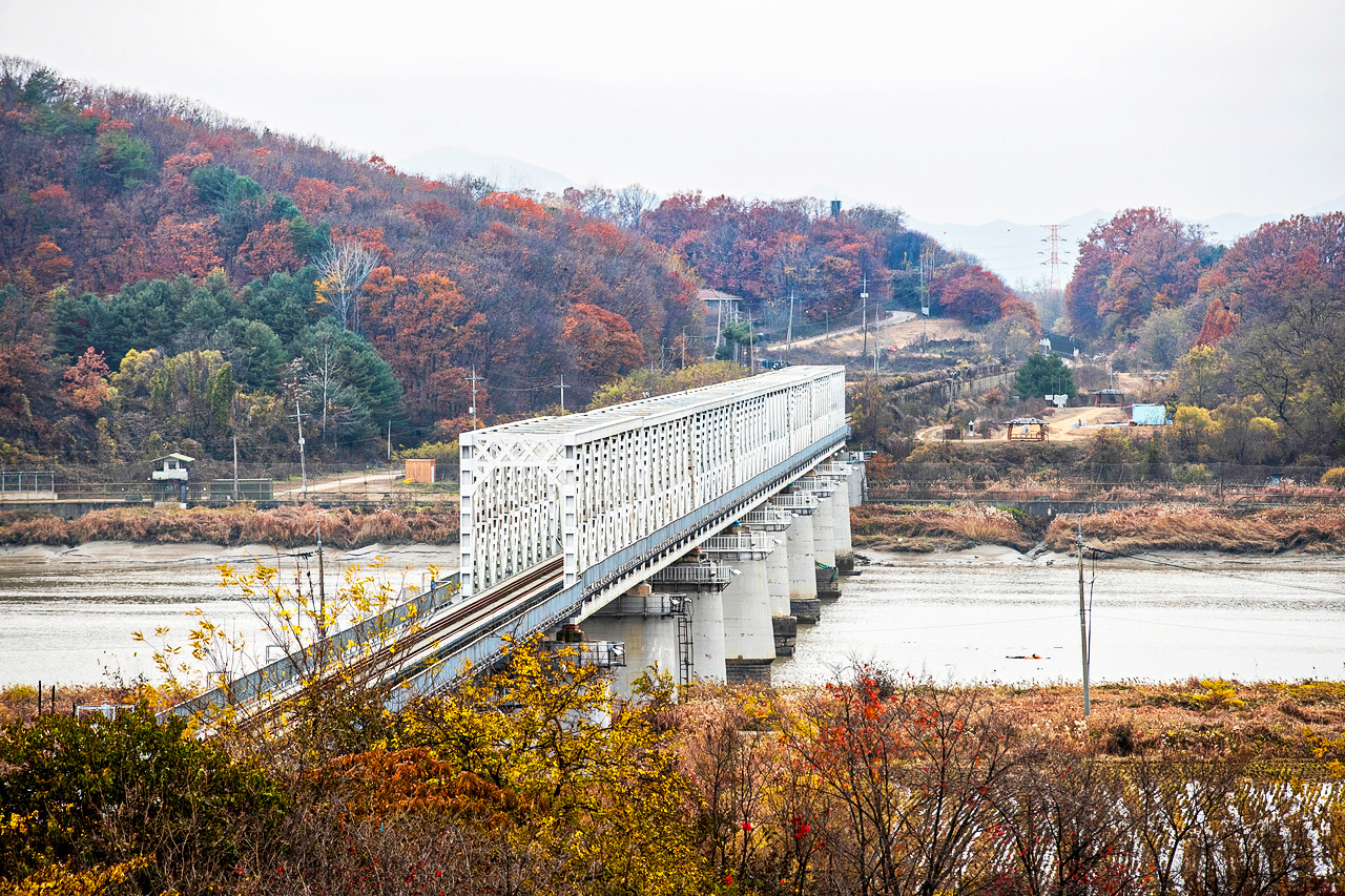 Paju DMZ Day Tour: 3rd Tunnel, Dora Observatory, Camp Greaves [EG Tour] - Photo 1 of 11